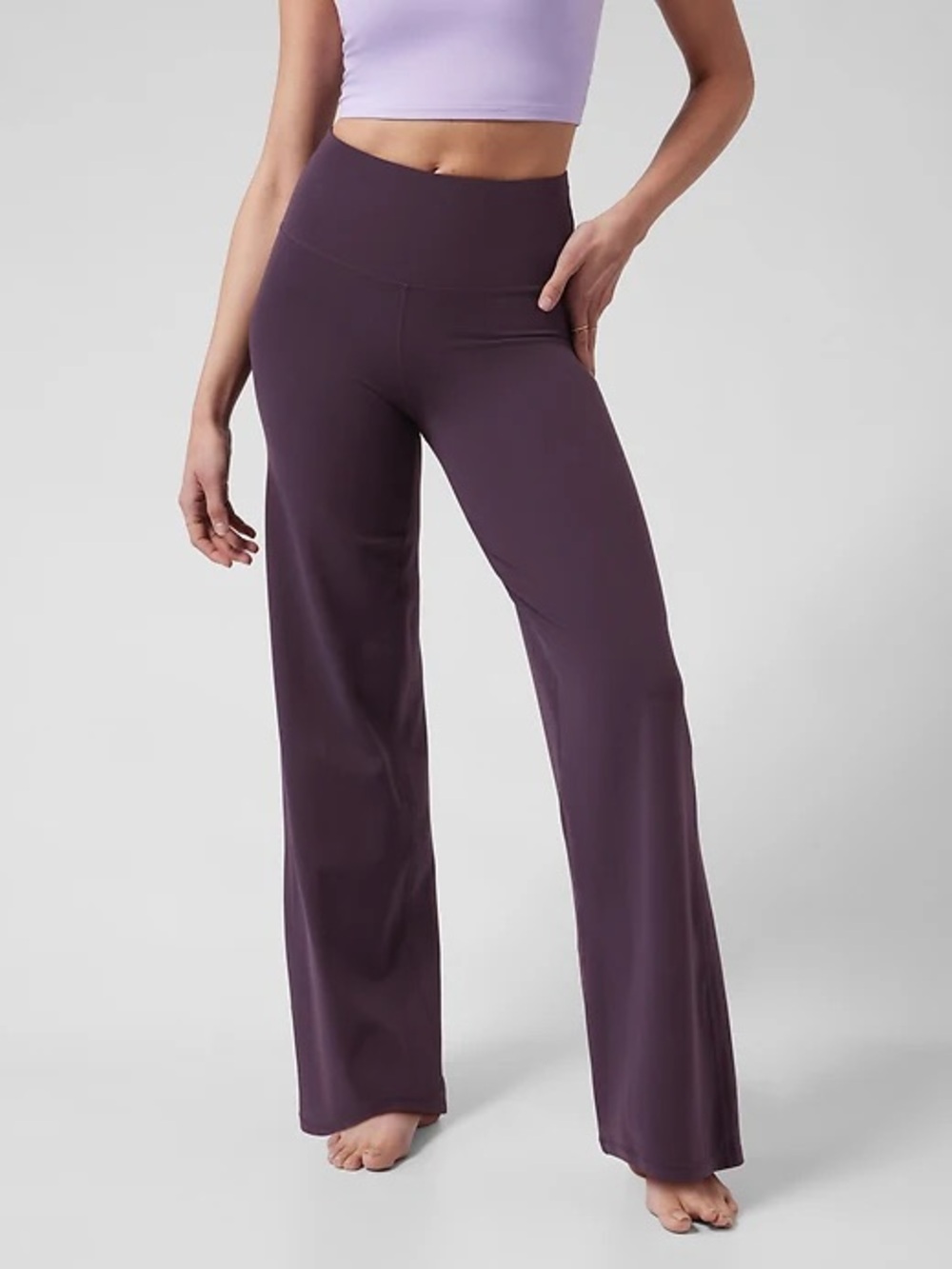 Athleta Elation Flare Leggings in Deep Crocus Violet Size Medium